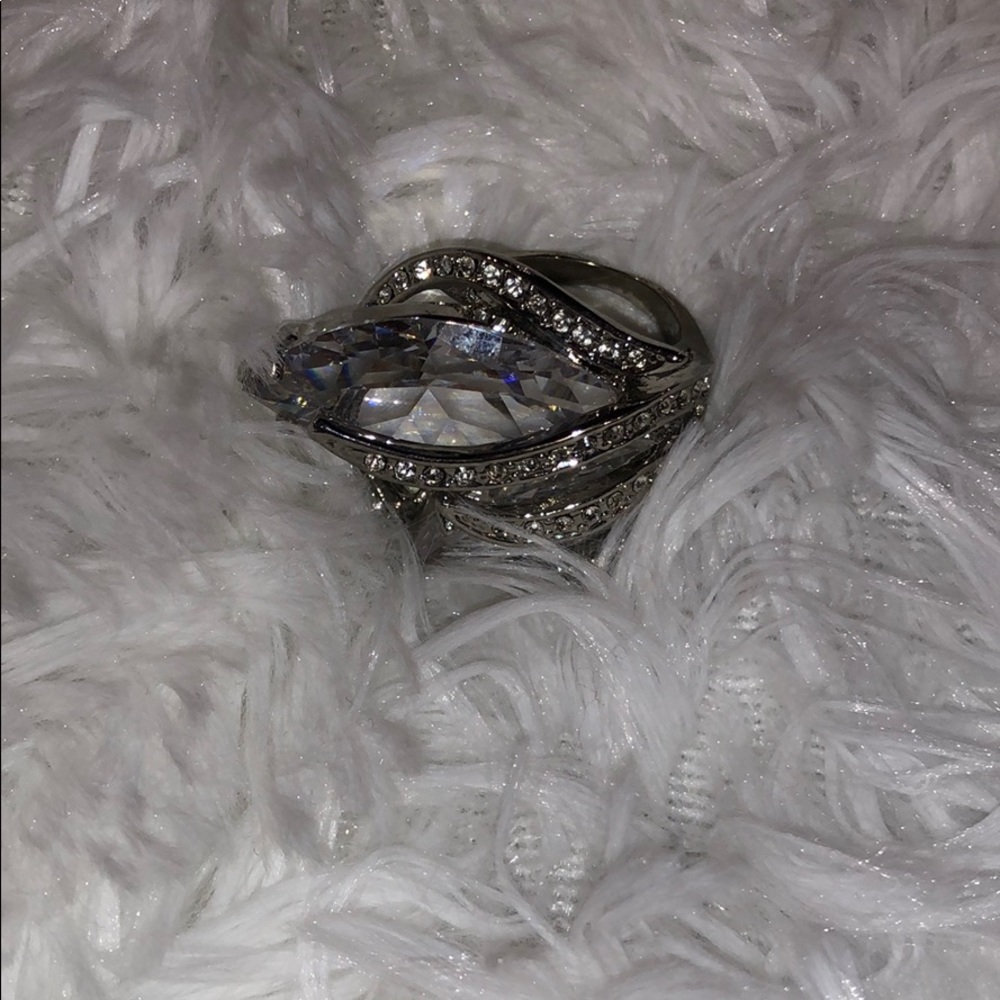 Women’s ring - Picture 3 of 4